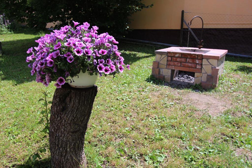 Lugas Vendégház Felsőtold Exterior foto